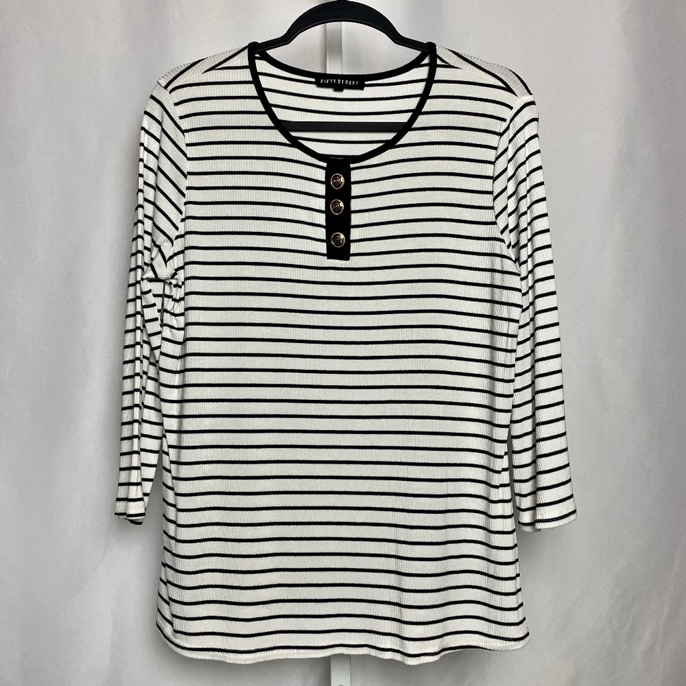 Fifty Street Womenʻs Black and White Striped 3/4 Sleeve Blouse X-Large